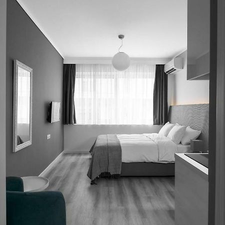 M&F Luxury Suites M Suite Thessaloniki Exterior photo